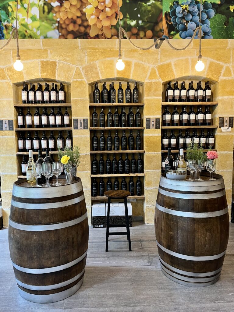 sklep z winem z beczki